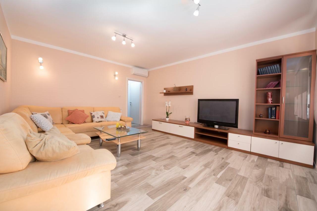 Apartman Vita Rijeka Bagian luar foto